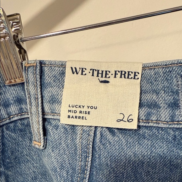 NWT We The Free Mid Rise Barrel Jeans Size 26 - Picture 2 of 6